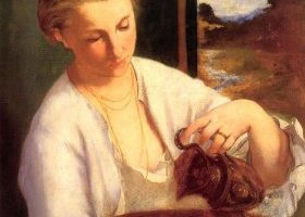 Femme versant de l'eau